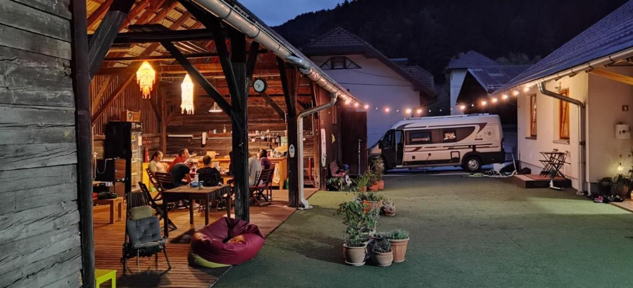 Mezica Bikeski Family Hotel, B&B, Apartaments, Rooms المظهر الخارجي الصورة