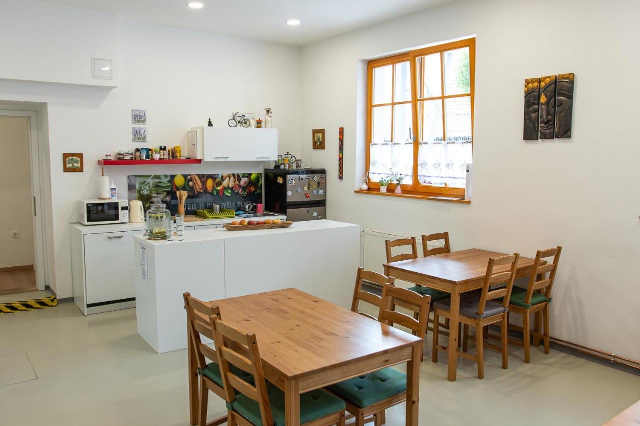 Mezica Bikeski Family Hotel, B&B, Apartaments, Rooms المظهر الخارجي الصورة